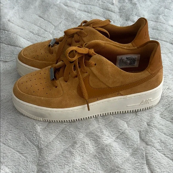 Nike Air Force 1 Low Sage, Women’s Size 8 - Picture 3 of 11